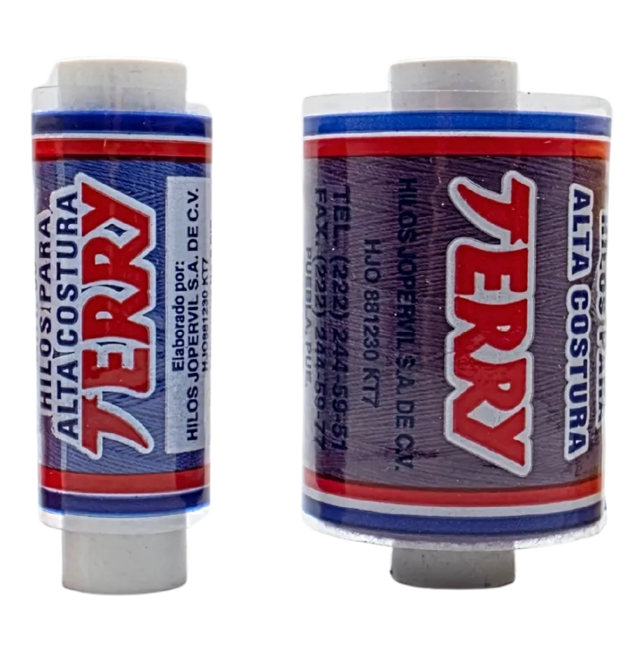 Tubos de hilo Terry para alta costura, con la marca y el código de barras a la vista.